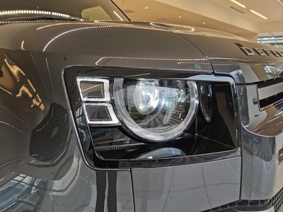 LAND ROVER DEFENDER - 8