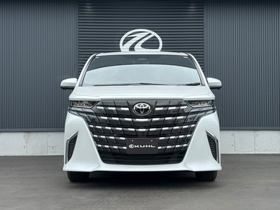 2025 Toyota ALPHARD photo 2