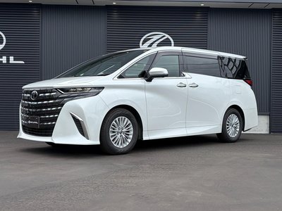 2025 Toyota ALPHARD photo 1