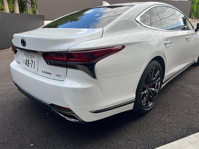 2022 Lexus LS — фото 7