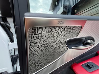 2022 Lexus LS — миниатюра 32