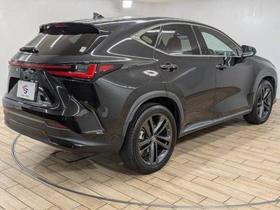 2022 Lexus NX — миниатюра 16