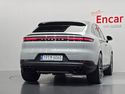 2024 Porsche CAYENNE 照片 3