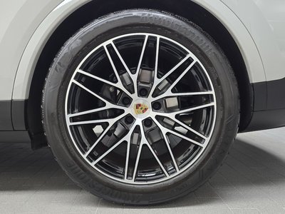 2024 Porsche CAYENNE 照片 8