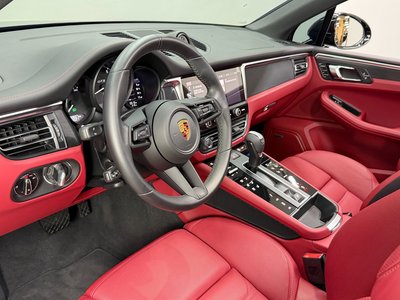 PORSCHE MACAN - 4