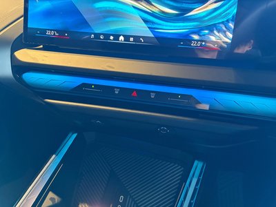 2025 BMW X3 — миниатюра 31