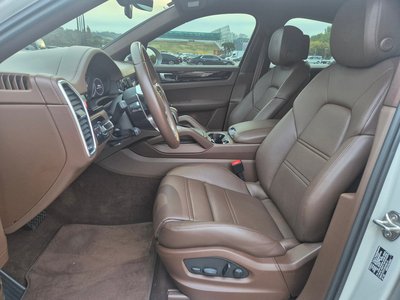 PORSCHE CAYENNE - 10