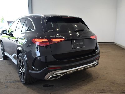 2025 Mercedes-BENZ GLC photo 3