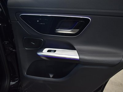 2025 Mercedes-BENZ GLC 缩略图 16
