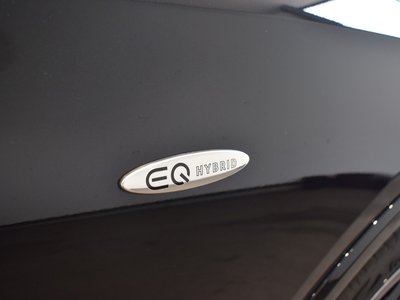 2025 Mercedes-BENZ GLC photo 4
