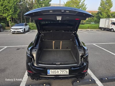 صورة 8 لـ 2021 Porsche CAYENNE