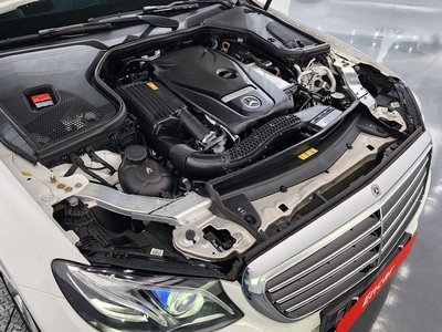 MERCEDES-BENZ E-CLASS - 7