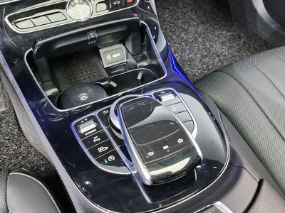 MERCEDES-BENZ E-CLASS - 9
