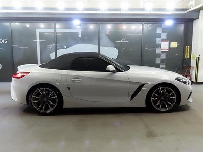 2025 BMW Z4 — фото 2