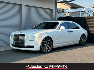 ROLLS-ROYCE GHOST