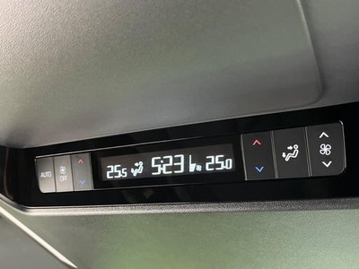 2025 Toyota ALPHARD 缩略图 72