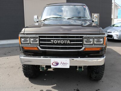 TOYOTA LAND CRUISER 60 - 2