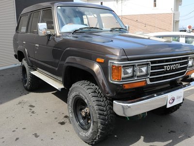 TOYOTA LAND CRUISER 60 - 3
