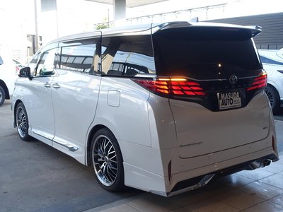 TOYOTA ALPHARD - 5