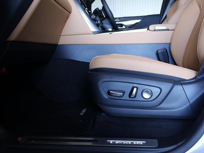 2026 Lexus LX — миниатюра 19