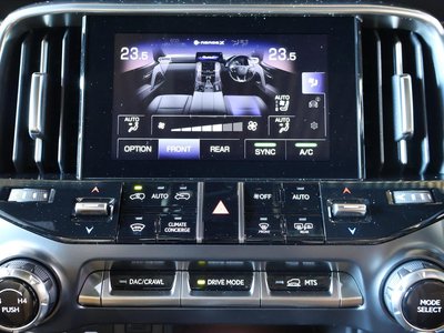 2026 Lexus LX — миниатюра 16