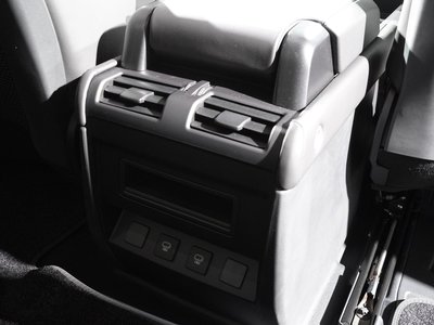 2025 LAND Rover DEFENDER 缩略图 30