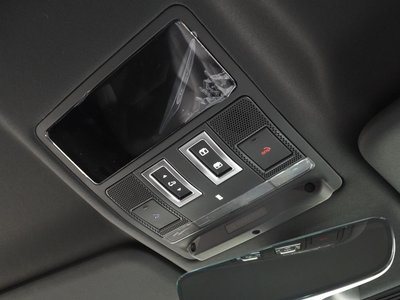 2025 LAND Rover DEFENDER 缩略图 27