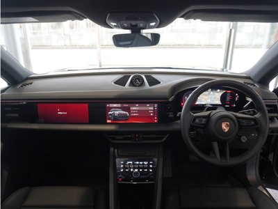2026 Porsche MACAN — миниатюра 13
