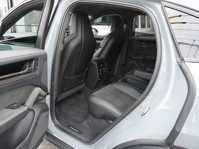 2024 Porsche CAYENNE 缩略图 75