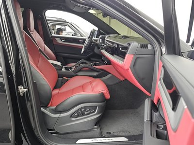 2025 Porsche CAYENNE 缩略图 17