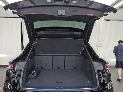 2025 Porsche CAYENNE 缩略图 26