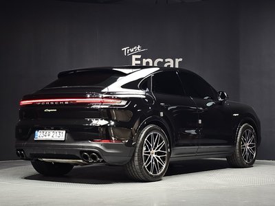 2025 Porsche CAYENNE 照片 3