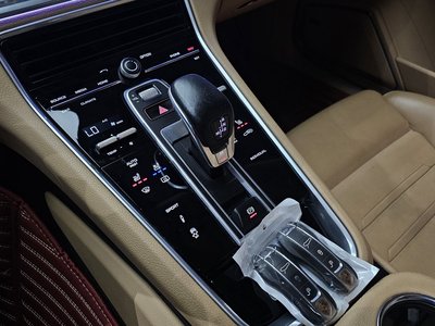 2018 Porsche PANAMERA 缩略图 12