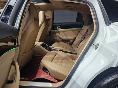 2018 Porsche PANAMERA 缩略图 16