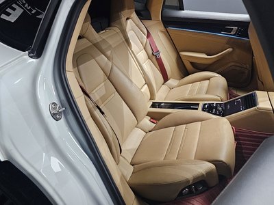 2018 Porsche PANAMERA 缩略图 17