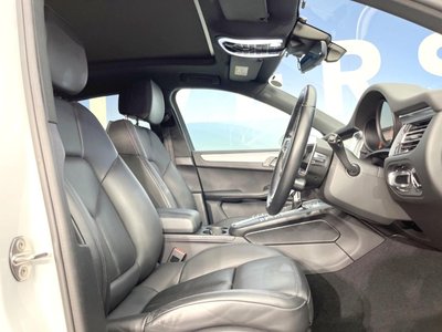 2019 Porsche MACAN photo 9