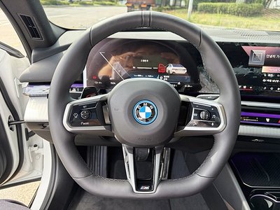 2025 BMW I5 — миниатюра 20