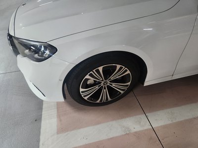 MERCEDES-BENZ E-CLASS - 4