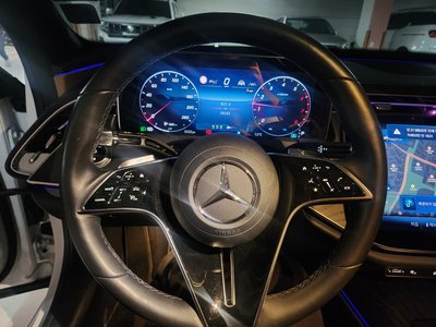 MERCEDES-BENZ E-CLASS - 8