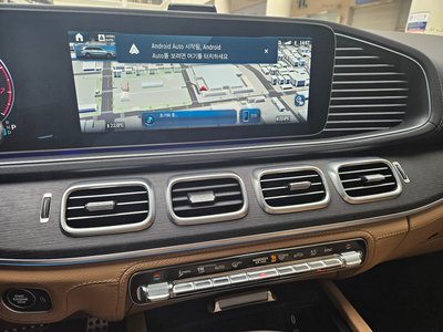 MERCEDES-BENZ GLS - 5
