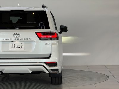 2026 Toyota LAND CRUISER 300 thumbnail 32