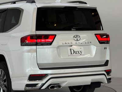 2026 Toyota LAND CRUISER 300 thumbnail 37