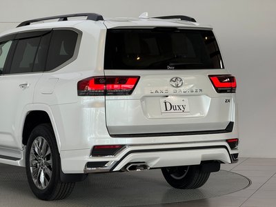 2026 Toyota LAND CRUISER 300 thumbnail 31