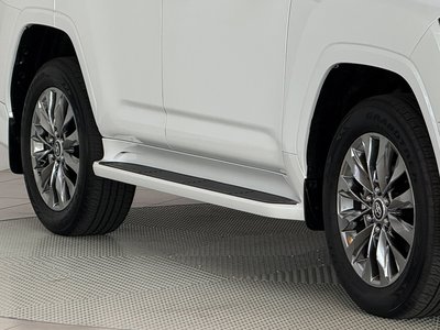 2026 Toyota LAND CRUISER 300 thumbnail 17