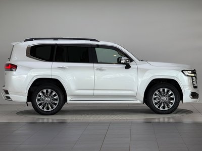 2026 Toyota LAND CRUISER 300 照片 7