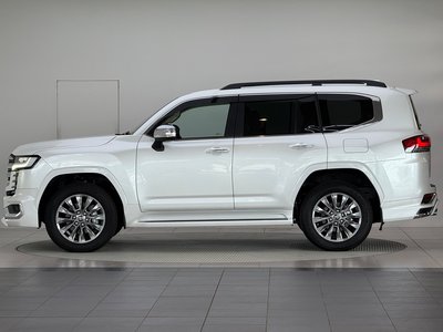 2026 Toyota LAND CRUISER 300 照片 6