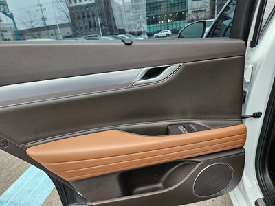 2023 Genesis G80 (RG3) thumbnail 16