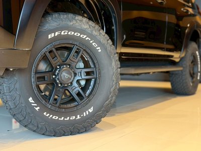 TOYOTA LAND CRUISER PRADO - 3