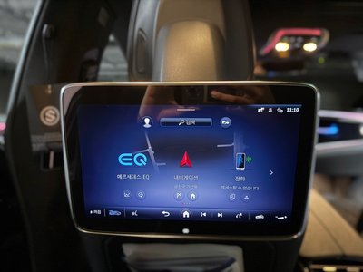 MERCEDES-BENZ EQS - 10