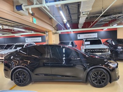 2023 Tesla MODEL X photo 2